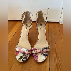 NWOT Abound Heeled Sandals
